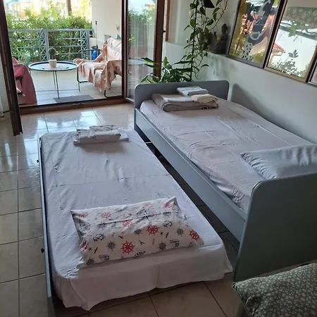 The By Naya Apartament Kawala