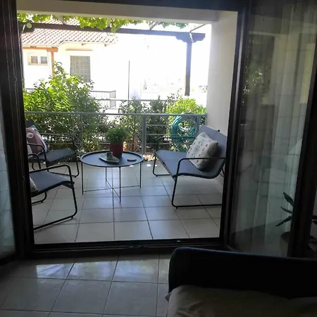 The By Naya Apartament Kawala